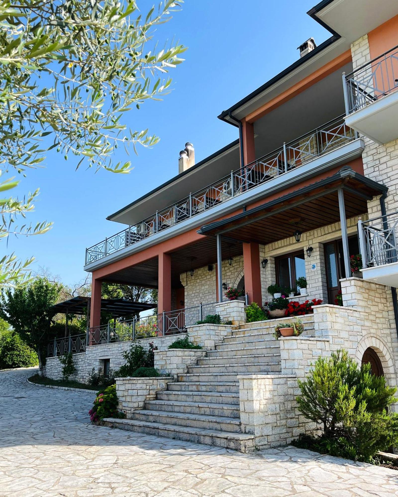 Agnanti Zitsas Hotel Bagian luar foto